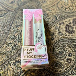 Too Faced Stuffy Stocking gift set NEW